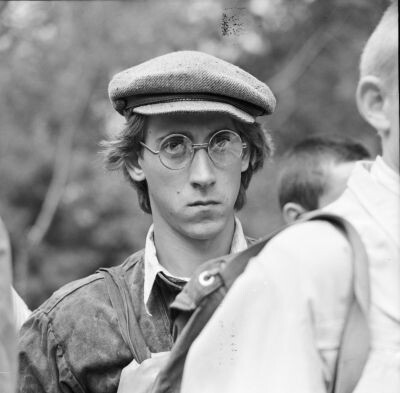    В 1982 году он окончил институт и вошёл в труппу Центрального детского театра, который позднее переименовали в Российский академический молодёжный театр. Там артист служил до конца жизни / Legion-Media