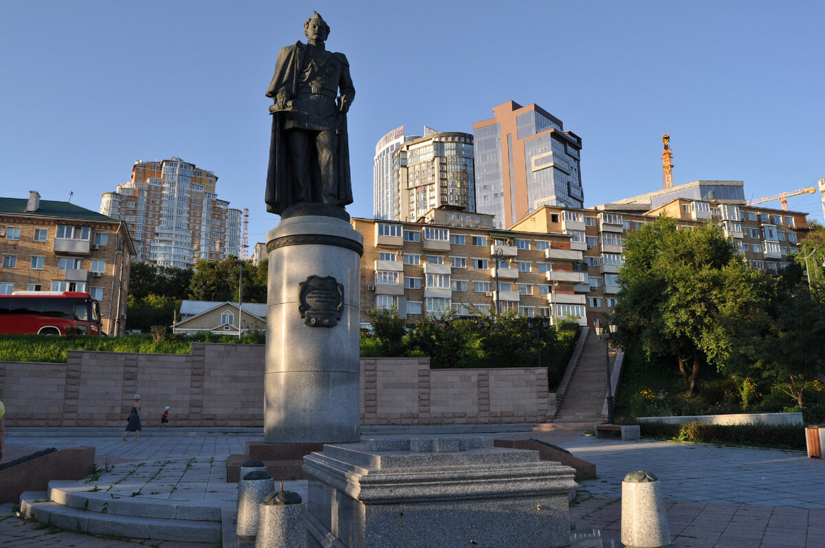Памятник Муравьеву-Амурскому. Автор фото: Ирина Жарикова