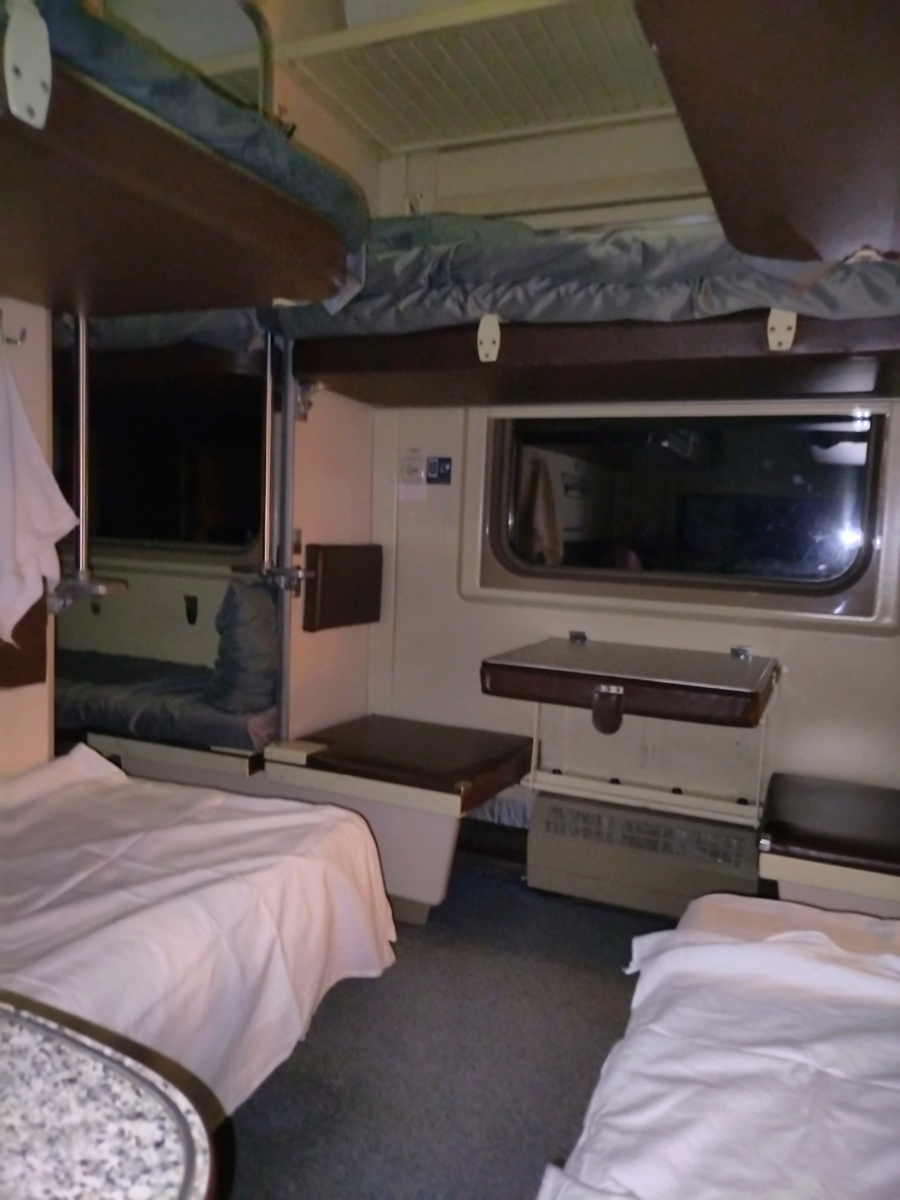 В нашем вагоне. Был практически пустой