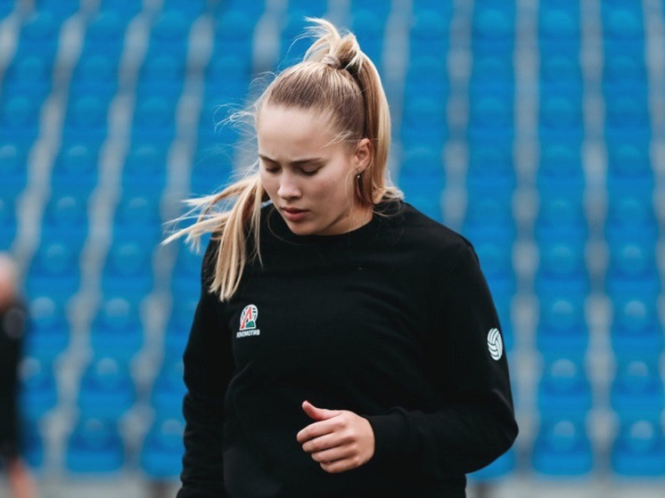     Прошлый сезон Анна отыграла в команде Высшей лиги А «Динамо» (Приморский край). Фото: пресс-служба ВК «Локомотив».