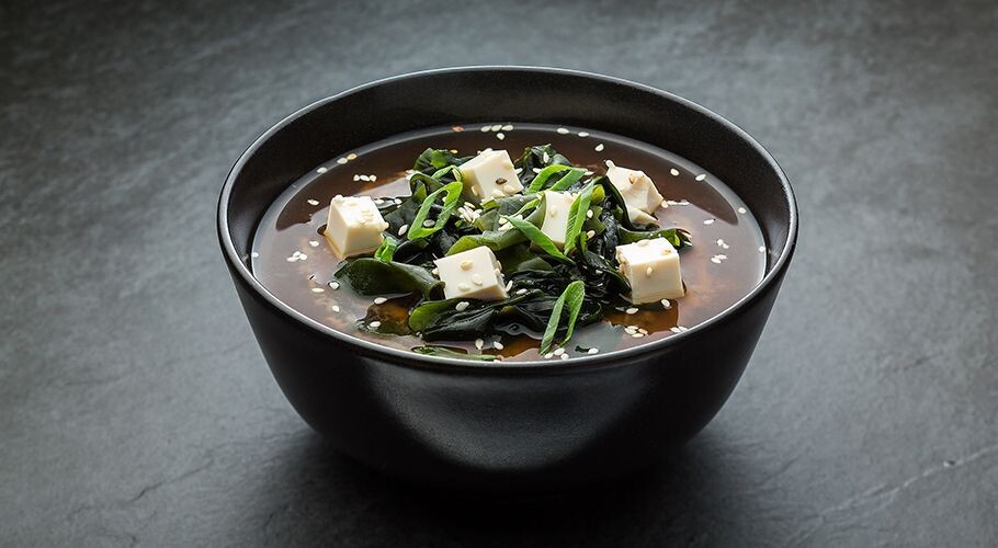 Мисо-суп. Источник: https://pl.pinterest.com/pzaharova749/%D1%82%D1%81%D1%83%D0%BD%D0%B0-%D0%B8-%D1%80%D0%B5%D0%B1%D0%BE%D1%80%D0%BD/