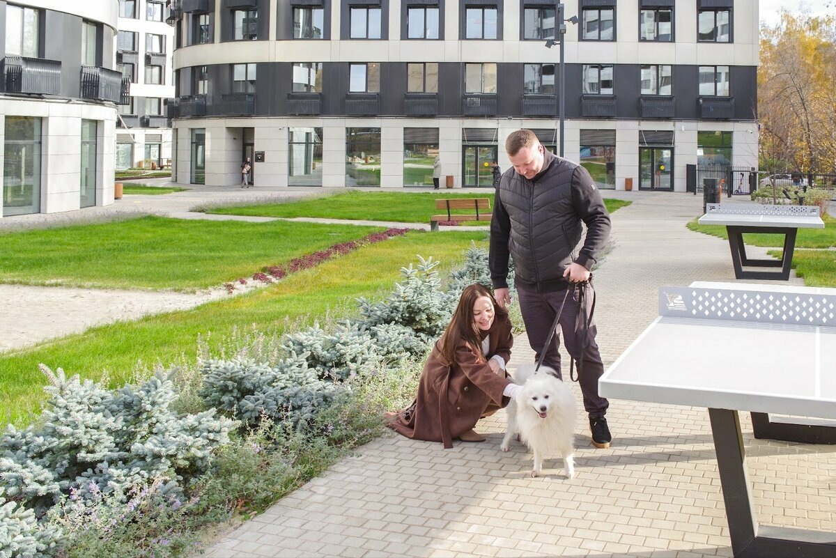 Мы искали дом, рядом с которым есть пространство для прогулок и активных игр