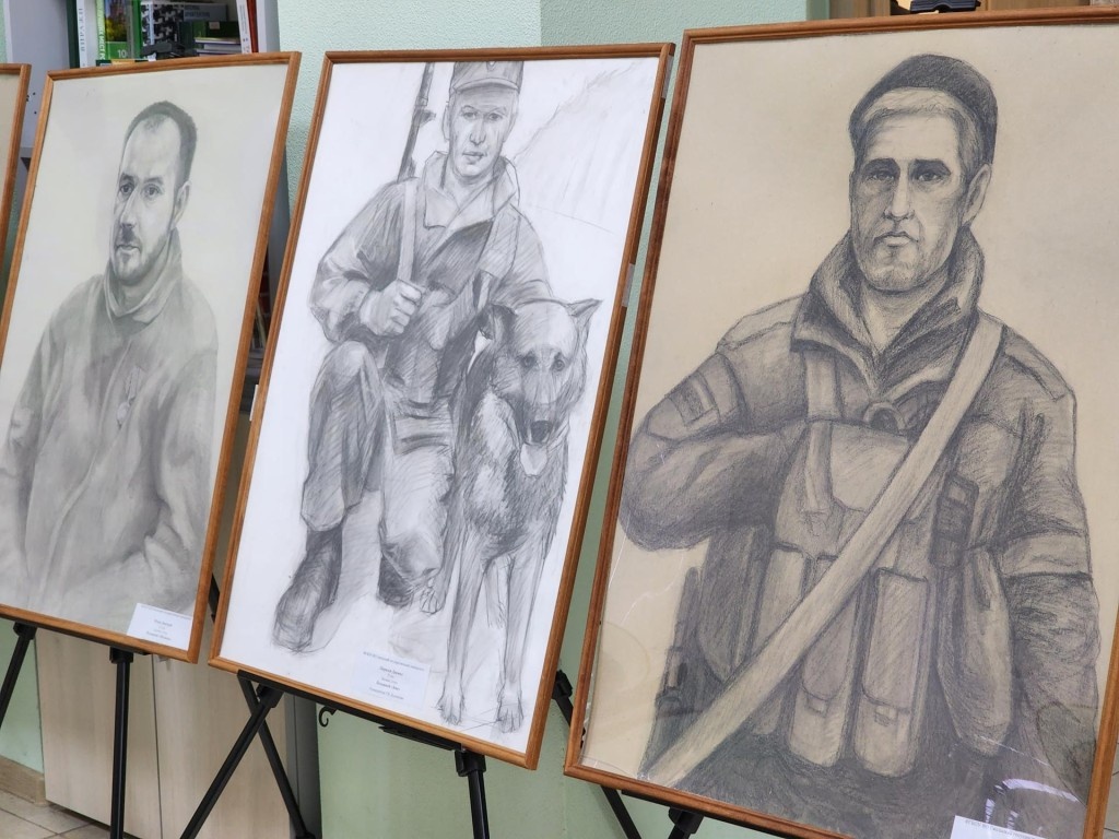     Выставка «Уголь земли русской» в ТИЦ. Фото: Ирина Моисеева