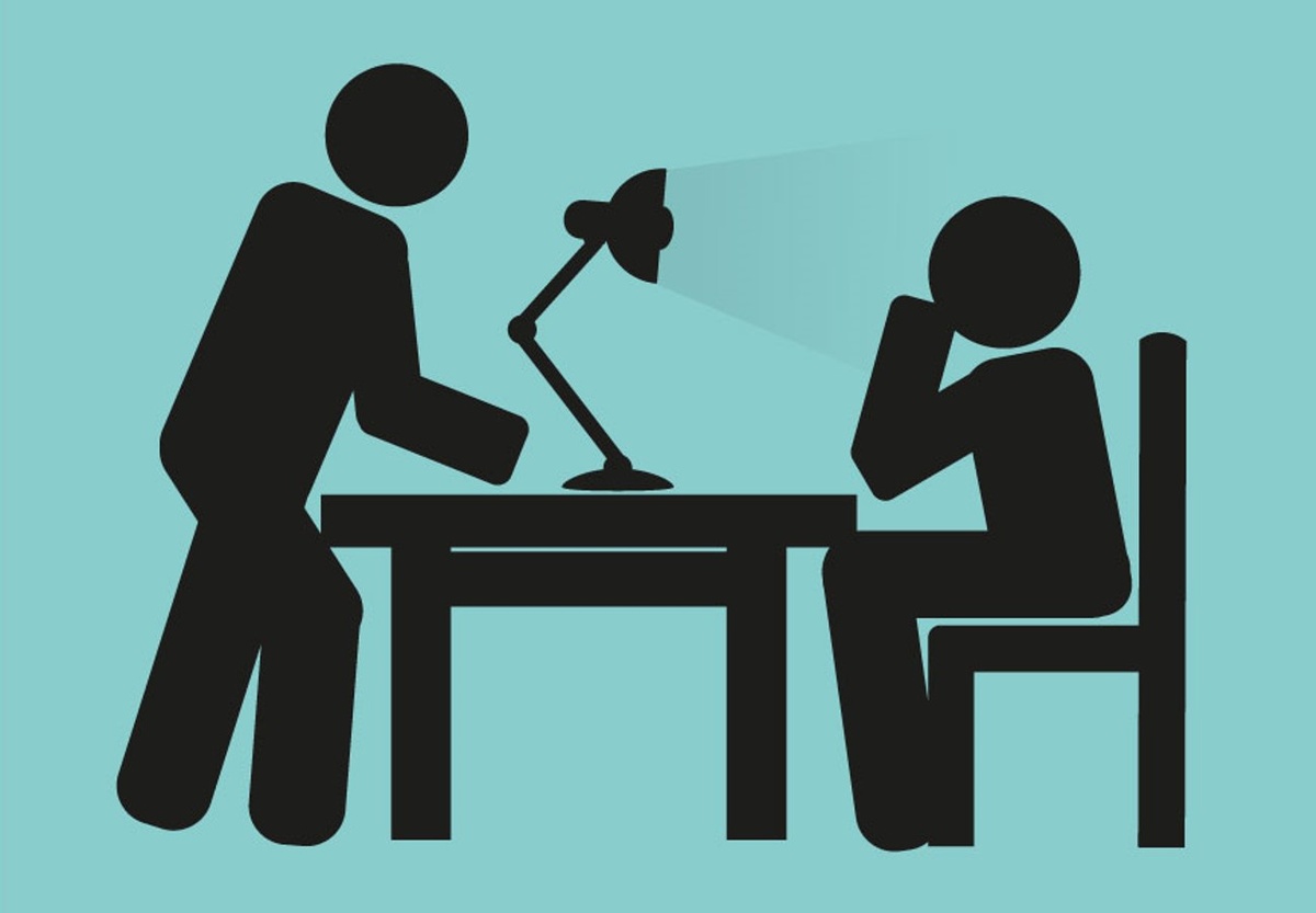 После десятого уточняющего вопроса некоторые клиенты начинают подозревать, что попали на допрос... Но именно эта скрупулёзность и позволяет отделить симптомы от настоящих причин.