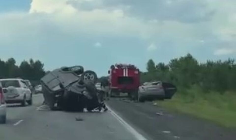    ДТП на бийской трассе. Источник: t.me/incident_22