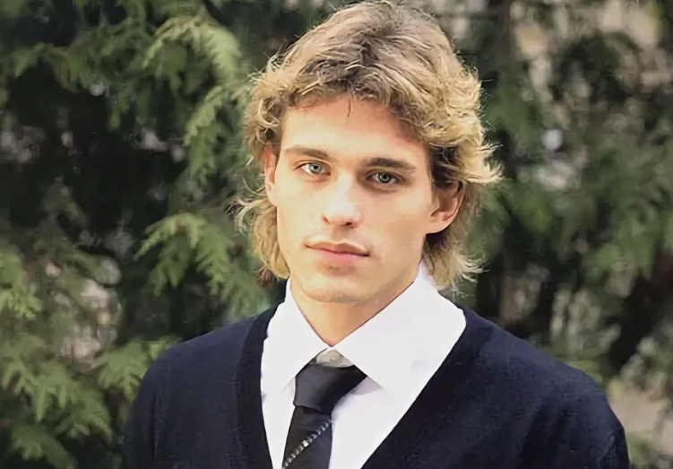 Василий Степанов