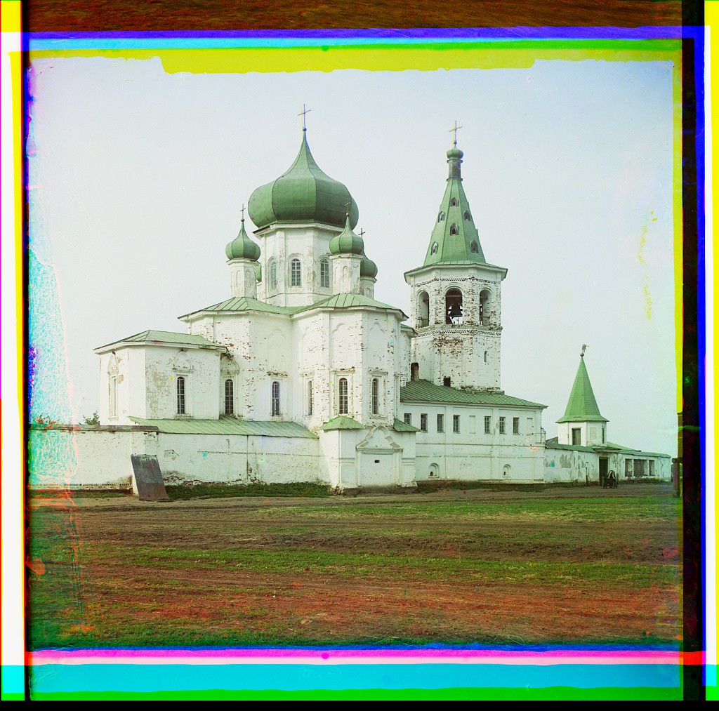 Церковь во имя святых апостолов Петра и Павла Свято-Троицкого монастыря г. Тюмени; (1726-1755 годы строительства; в дальнейшем его достраивали, восстанавливали после пожара, реконструировали). Петропавловский храм изначально именовался «Двунадесяти апостол» (troica-tyumen.cerkov.ru), архитектор - Ремезов С.У. (русский энциклопедист Сибири, картограф, историк, художник, писатель, строитель, руководитель строительства Тобольского каменного Кремля). Цветное фото С.М. Прокудина-Горского, 1912 год. Иллюстрация из сети (prokudin-gorskiy.ru).