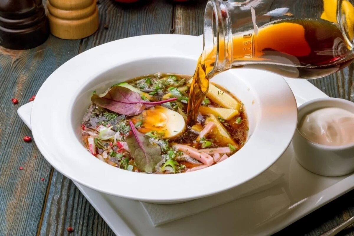    Окрошка, капрезе и смузи.