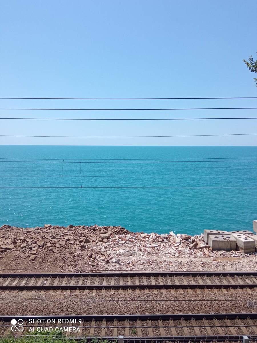 Вид на море из нашего Гостевого дома. Фото автора.