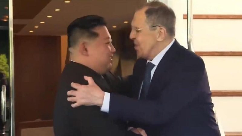    В Северной Корее Сергей Лавров и Ким Чен Ын провели встречу на яхте