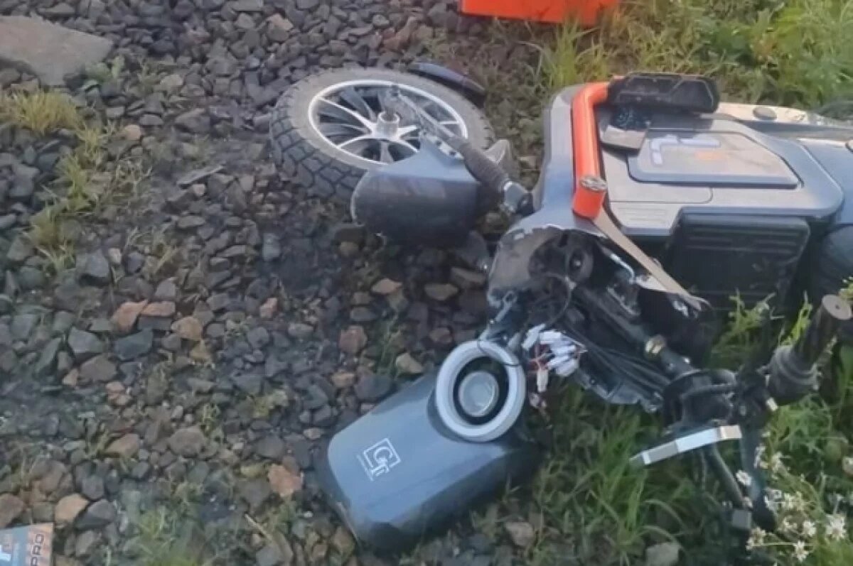    Пассажирский поезд сбил мужчину на электровелике под Новосибирском