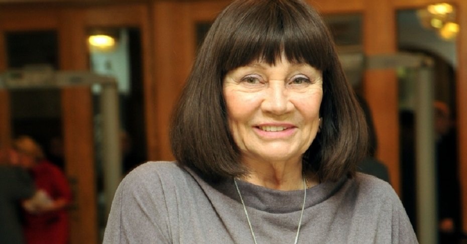 Лариса Лужина