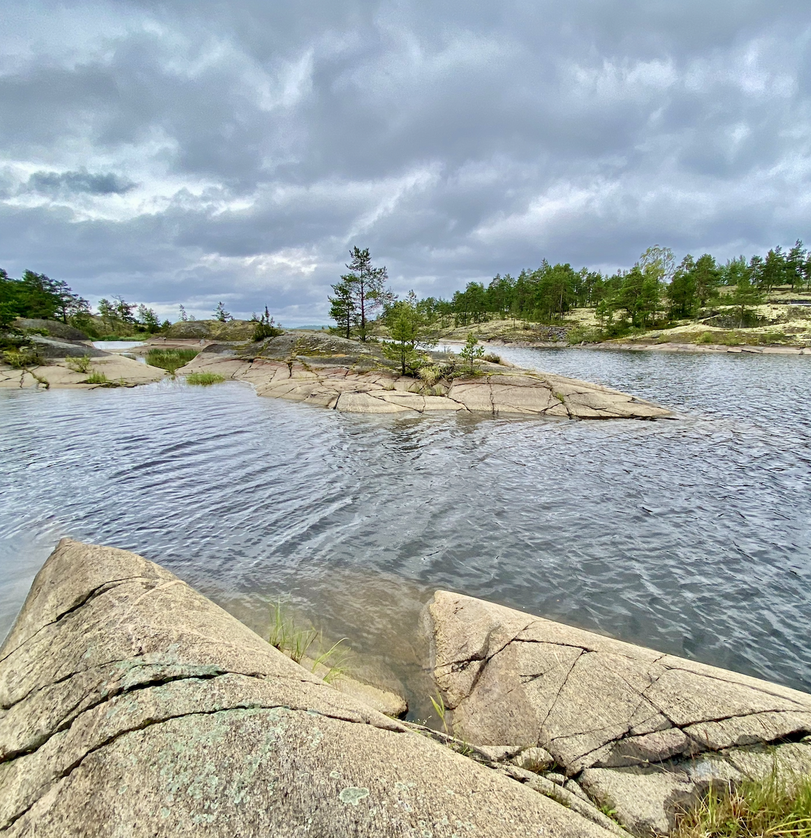 Ладожские шхеры, одно из любимых мест. Ни одного аниматора, никакой горячей кукурузы.
