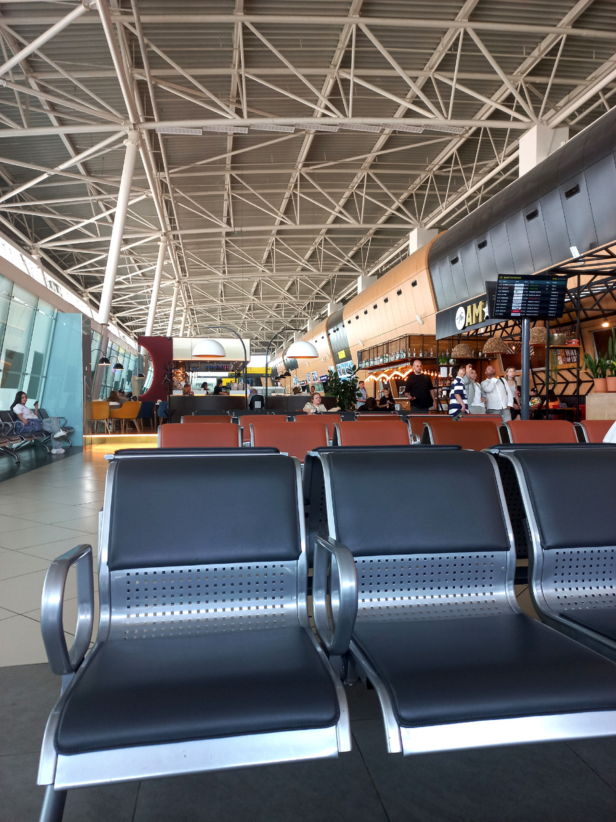 Аэропорт Казани. Фото автора. 