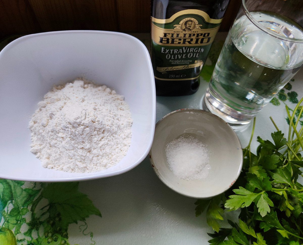 ☝️Я готовлю на пробу 4 лепёшки, поэтому делю пропорции пополам. Диаметр моей сковороды 28 см.