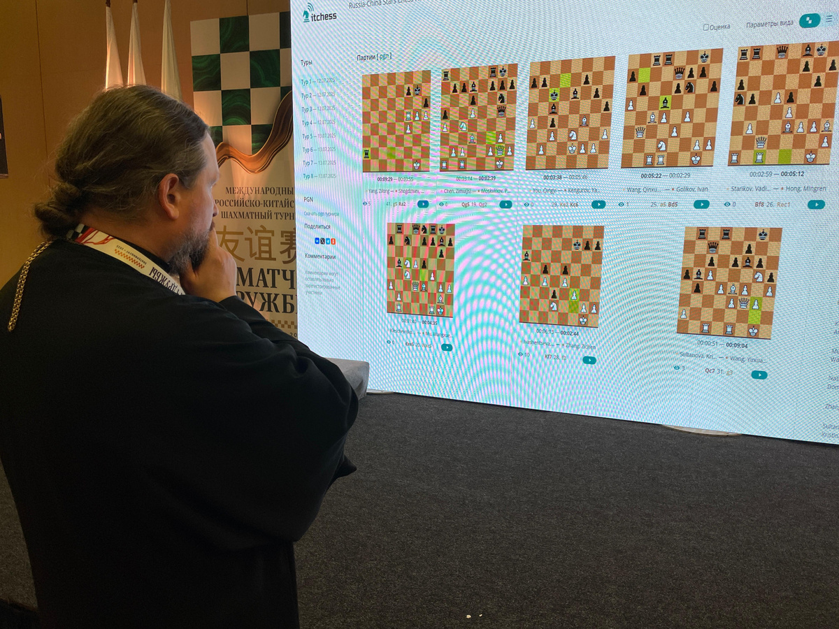 Размышляя над партией - (фото СПО Екатеринбургской Епархии)