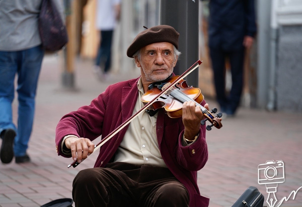 Правообладатель : Егор Ерзин