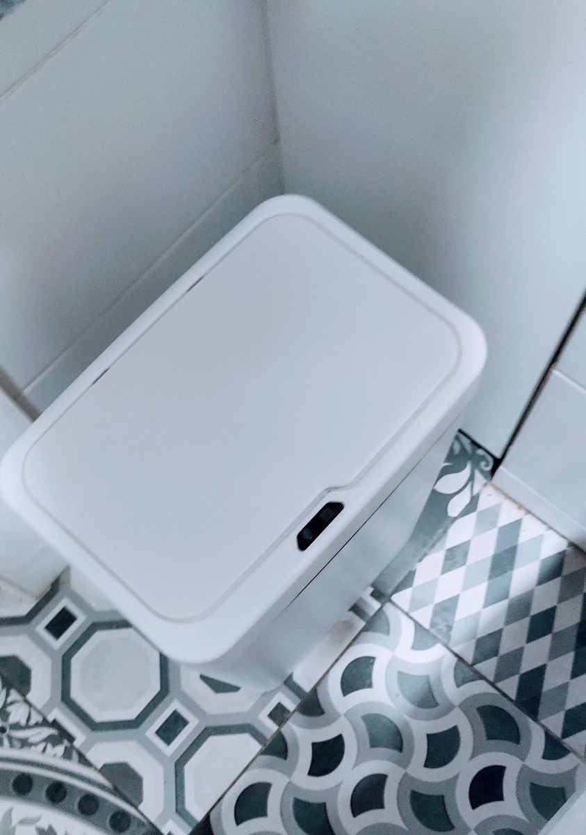 Сенсорное ведро с крышкой