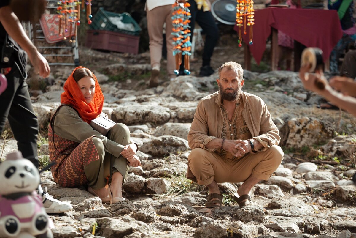 Кадр сериала «Между нами глубокое море».