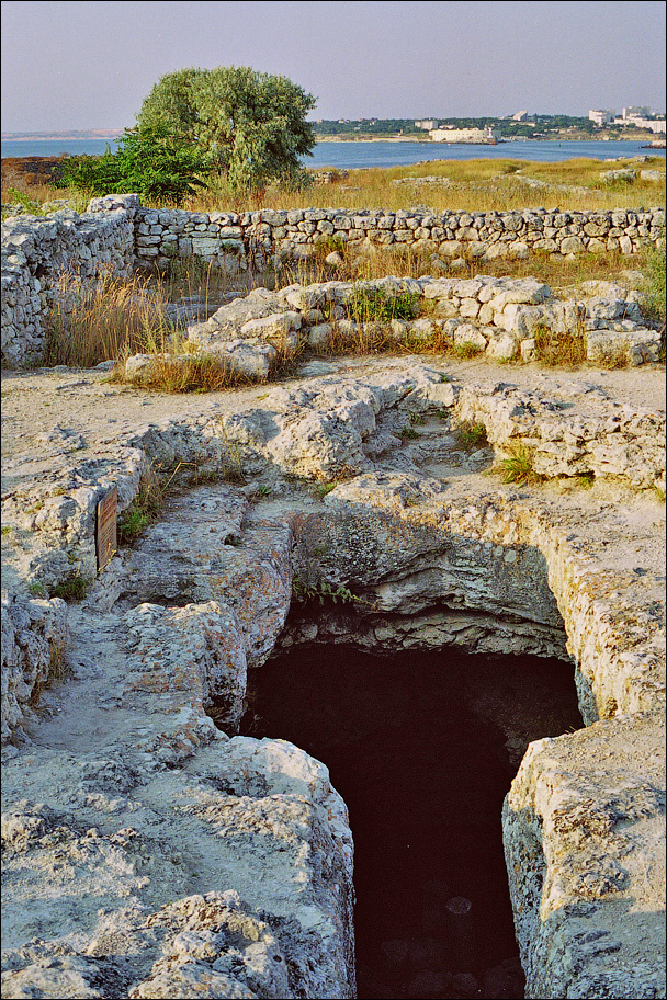 Один из первых христианских храмов в Херсонесе Таврическом