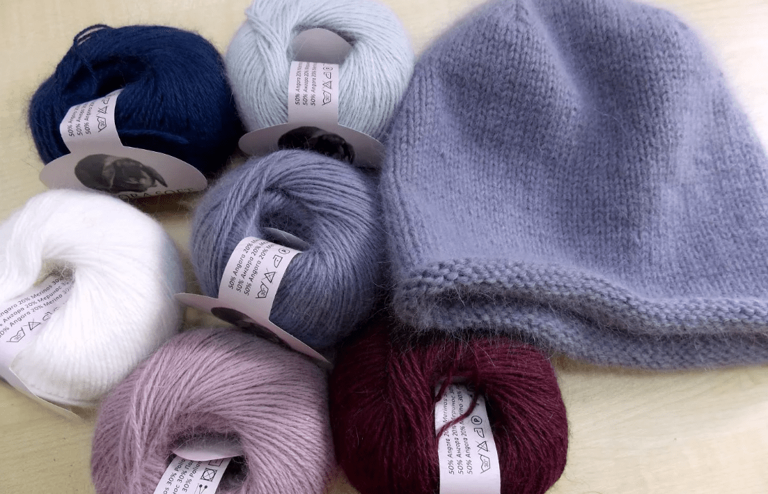 У ангорской пряжи богатая палитра расцветок