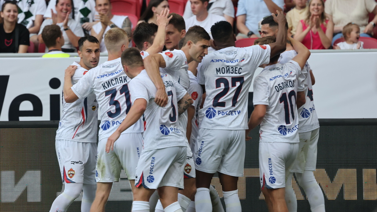 Московский ЦСКА обыграл «Краснодар» в матче за OLIMPBET Суперкубок России.

Встреча в Казани завершилась со счетом 1:0 в пользу армейцев. На 48‑й минуте отличился Игорь Дивеев, которому после розыгрыша углового ассистировал Виллиан Роша.