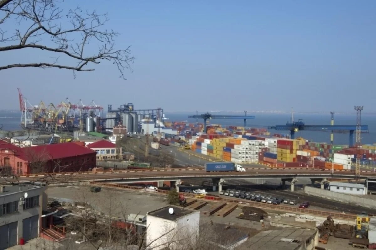    Грузооборот донского порта упал почти на 26% за первое полугодие 2025 года