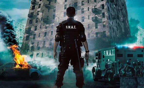 О чём речь?
Речь про боевик индонезийского происхождения 2011 года, снятый выходцем из Великобритании Гаретом Эвансом.

