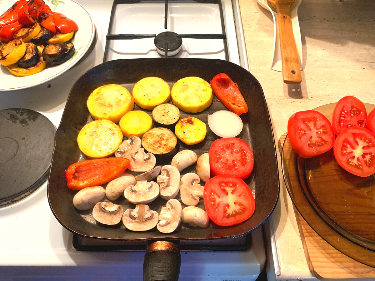 Овощи на гриле под мясо дикого кабана