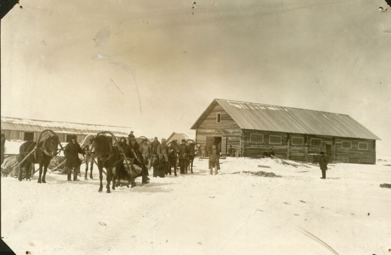 Внешний вид гаража и машинного склада Череповецкой МТС (1931)