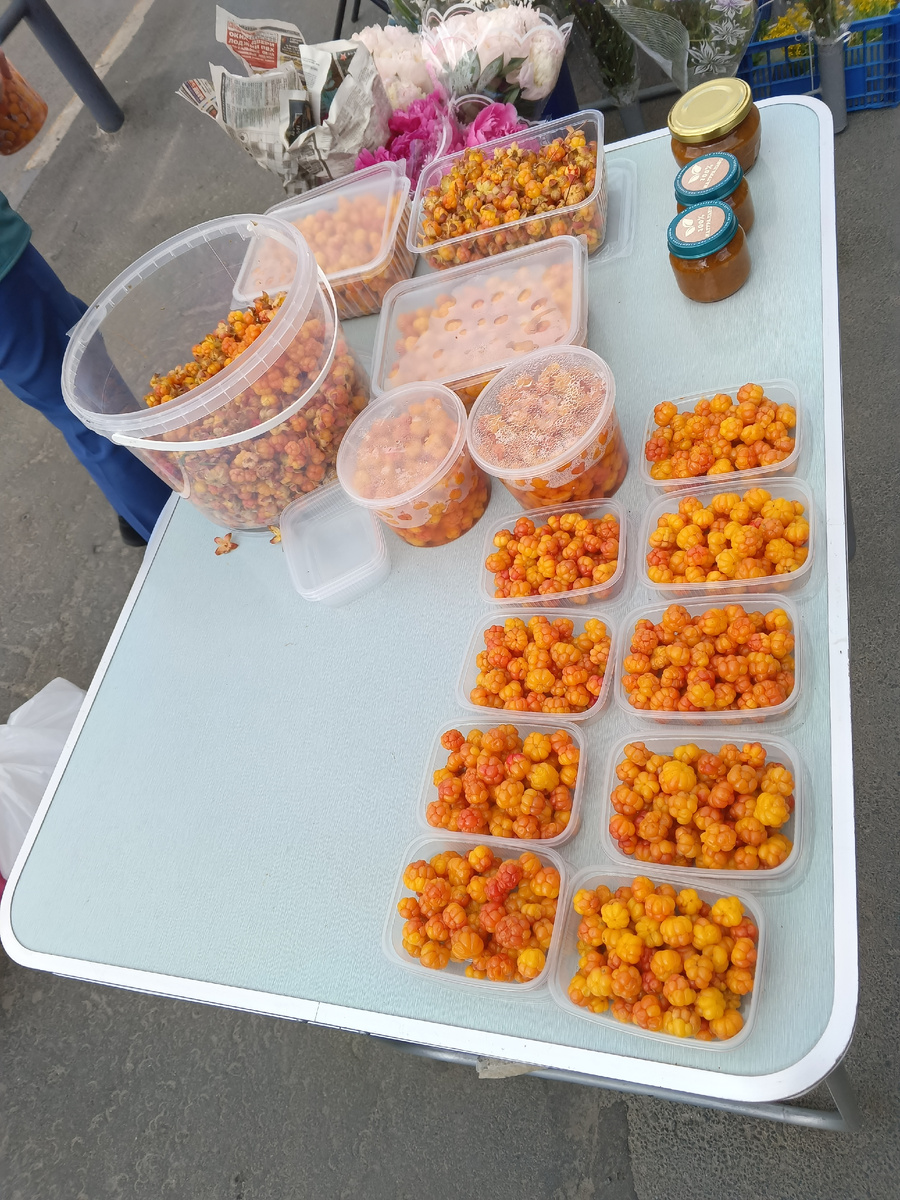 фото автора: за такое количество просят 300 рублей, там буквально две ложки ягод