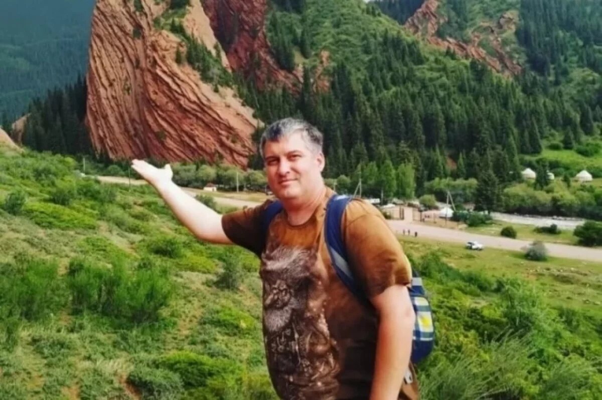    Умершего в Индонезии туриста спустя полгода похоронили на родине в Бийске