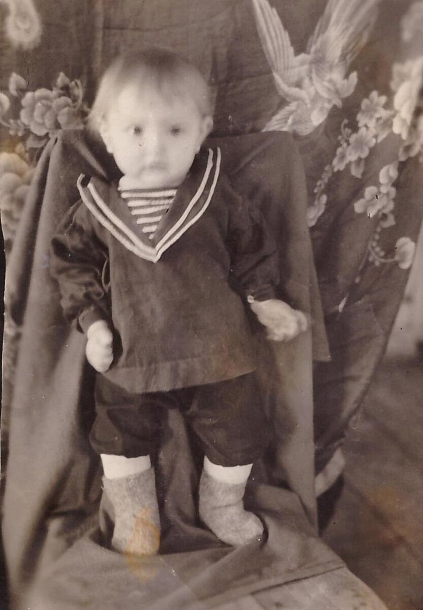 Лёнька, ещё пока Безвестный (фото из личного архива австора)