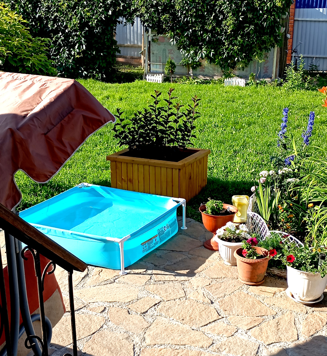 Зона релакса после садово-огородных работ