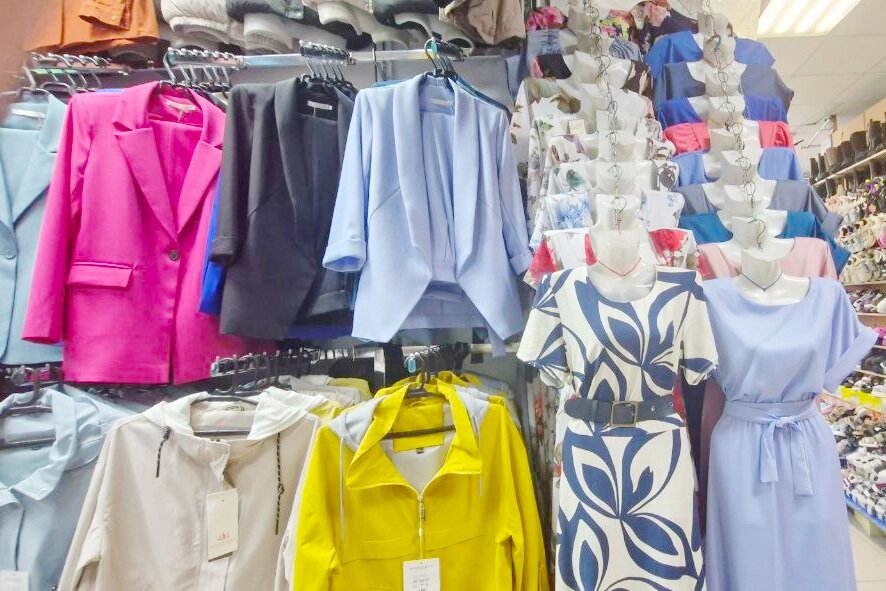    На китайском рынке можно найти всё. Фото: irk.aif.ru/ Анастасия Козырева