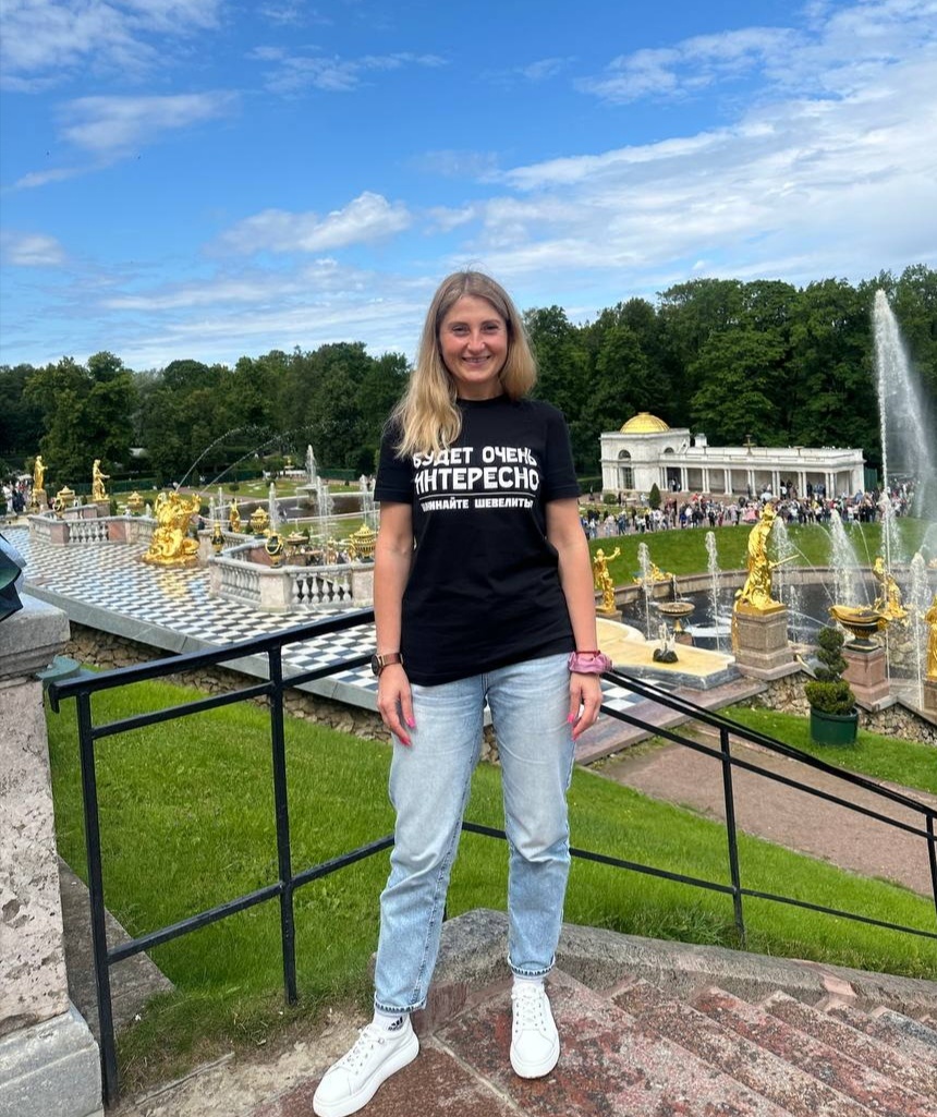 Петергоф. 5 июля 2025 года. 10 часов до старта. Автор на прогулке.