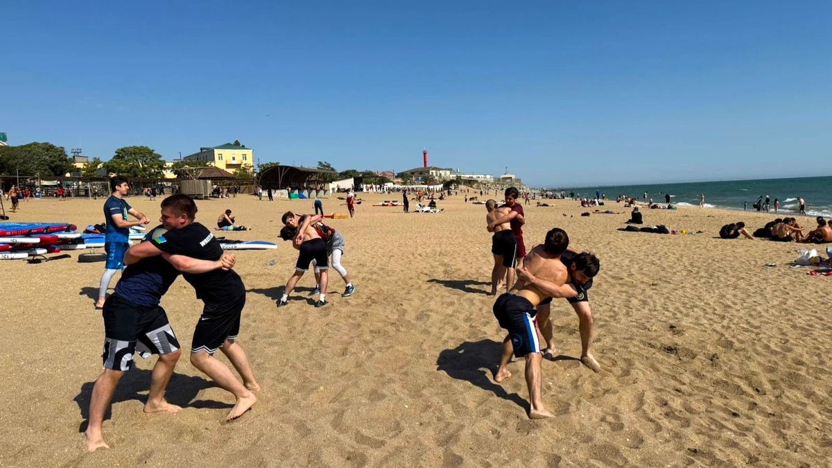    Сборная Югры по вольной борьбе готовится к финалу Спартакиады молодежи