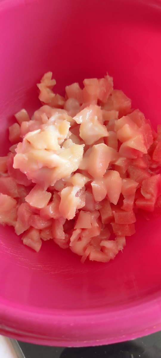 Куриная грудка порезанная