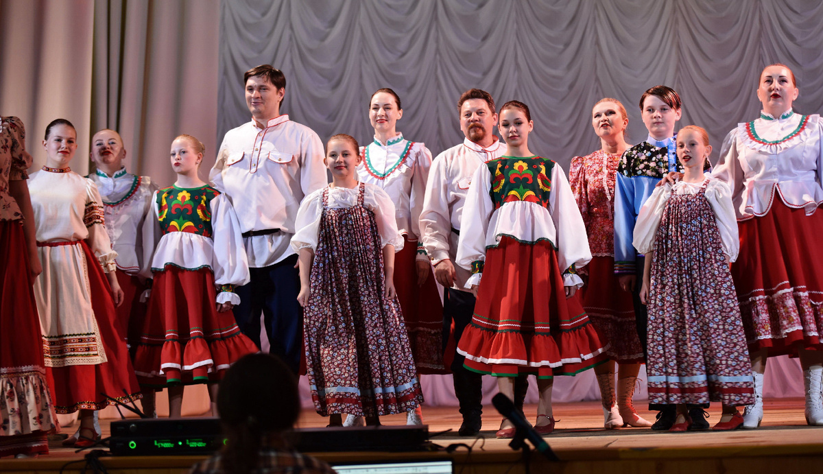 Концерт «В кругу друзей» театра танца «Река»/ФОТО Александра Блотницкого