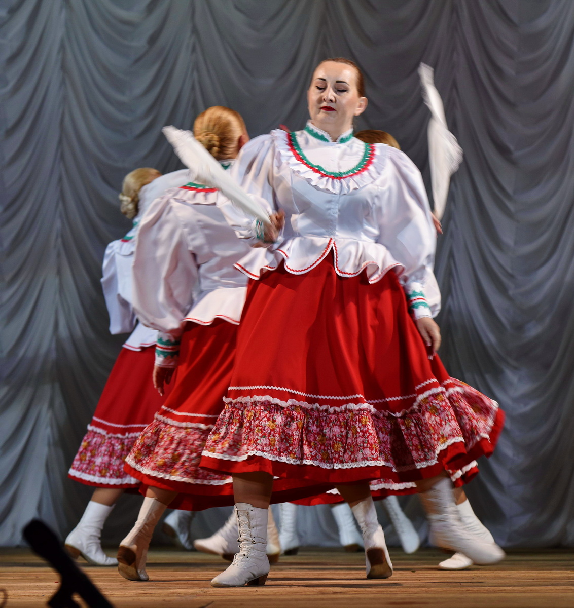 Концерт «В кругу друзей» театра танца «Река»/ФОТО Александра Блотницкого