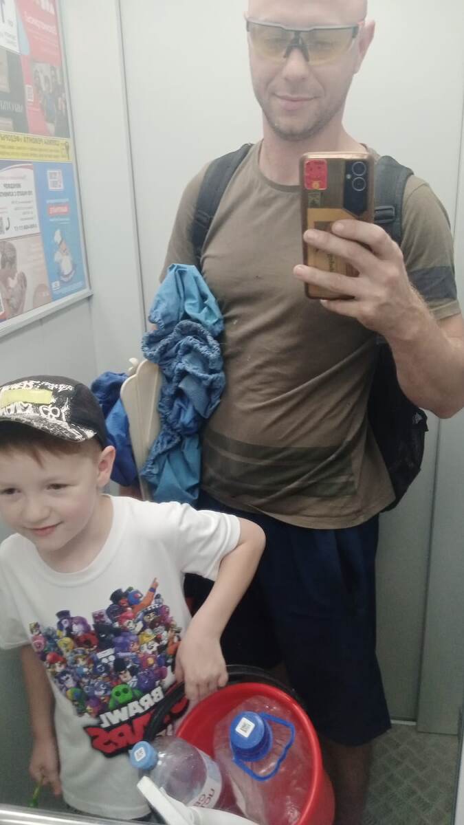 Лёва с папой в Ростове-на-Дону на работе