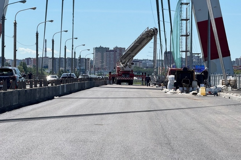    О ходе ремонта Октябрьского моста мэр Роман Маслов сообщил сегодня в своих соцсетях.