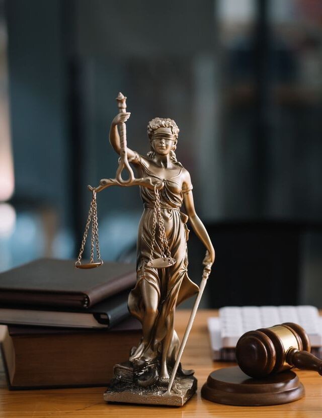 Адвокат, юридическая помощь