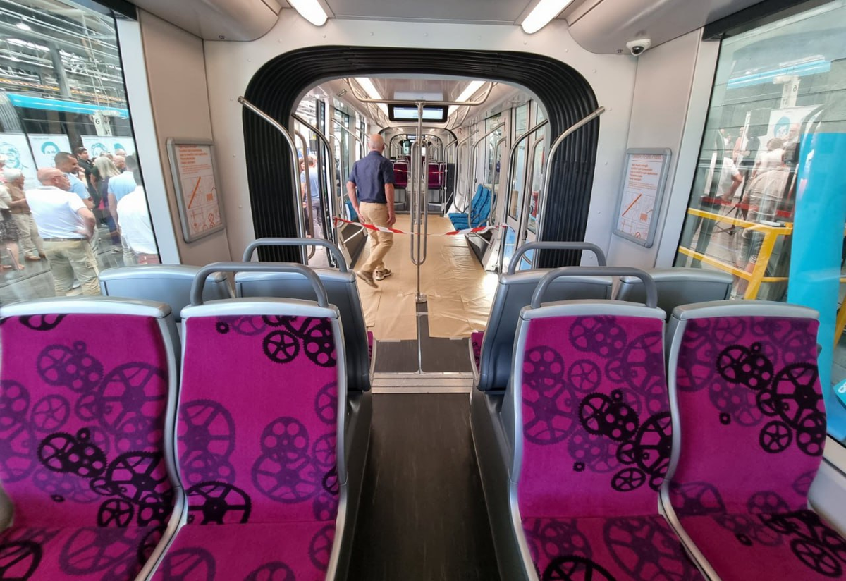 Салон трамвая платформы Citadis от Alstom для Безансона. Источник: Eleonore Tournier