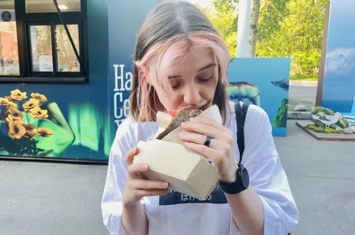    На ярмарке ко Дню рыбака в Мурманске можно попробовать блюда из рыбы