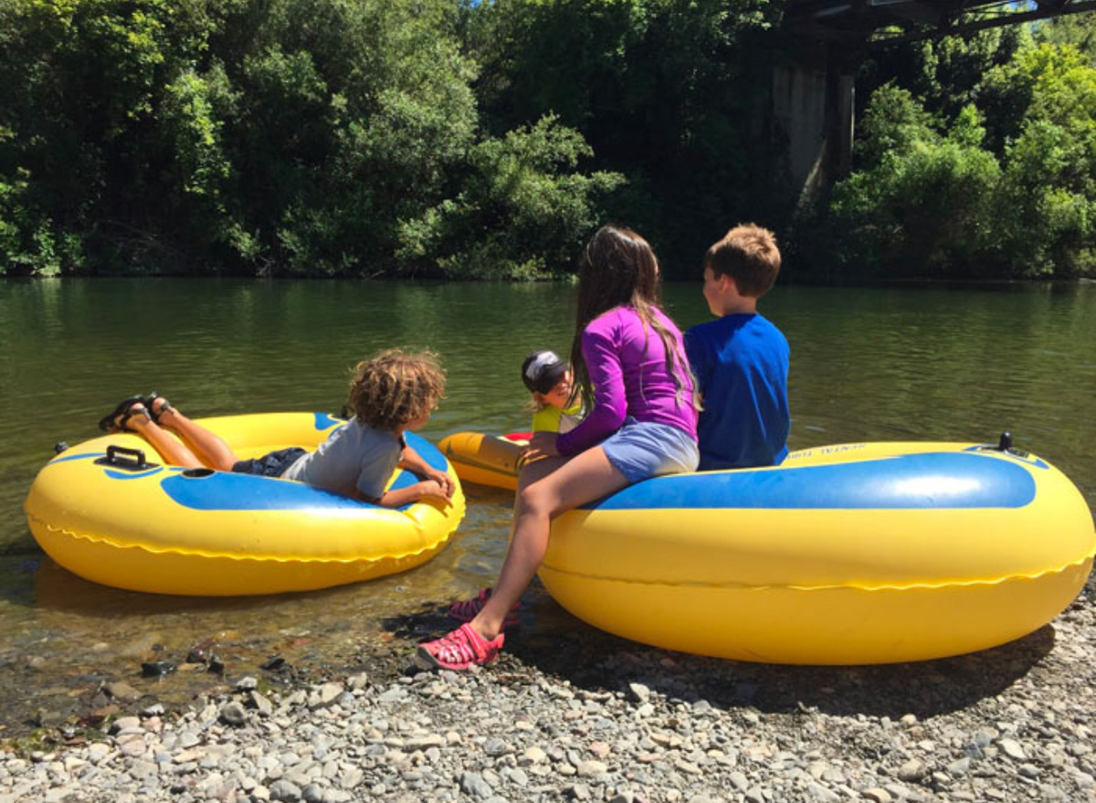Настоящий отдых: семейные моменты у воды
