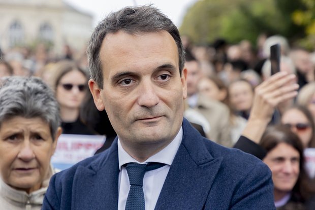    Флориан Филиппо: Открытие корпуса «коалиции желающих» в Париже — безумие