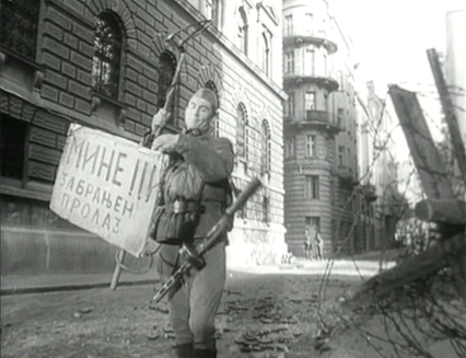 Кадры из фильма «Проверено – мин нет» (1965 год; производство – СССР и Социалистическая Федеративная Республика Югославия. Режиссёры – Георгий Семёнович Лысенко и Здравко Велимирович. Авторы сценария – Предраг Голубович, Павел Архипович Загребельный, Георгий Семёнович Лысенко и Александр Степанович Сацкий)