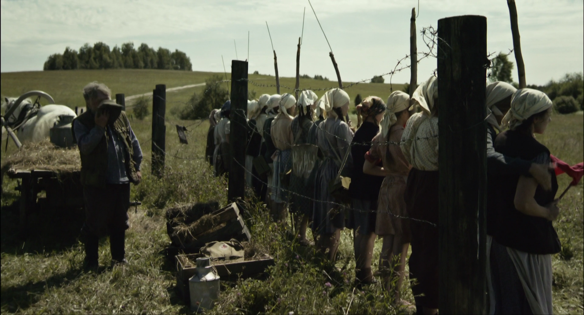 Кадры из фильма «Рябиновый вальс» (2009; производство – Россия. Режиссёры – Алёна Михайловна Смирнова (Райнер) и Александр Геннадьевич Смирнов. Авторы сценария – Алёна Смирнова (Райнер), Татьяна Мирошник и Мария Снежная)