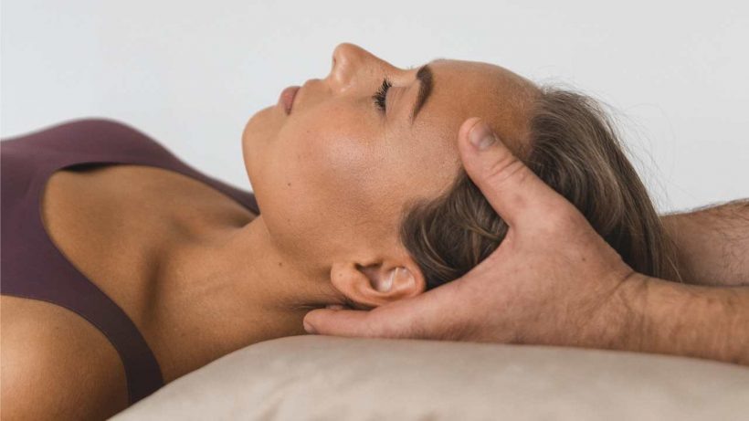 Есть ощущение, будто двигаешься через невидимые преграды? Это не просто мышцы — нервы, рецепторы и гормональные железы годами создавали защитный панцирь